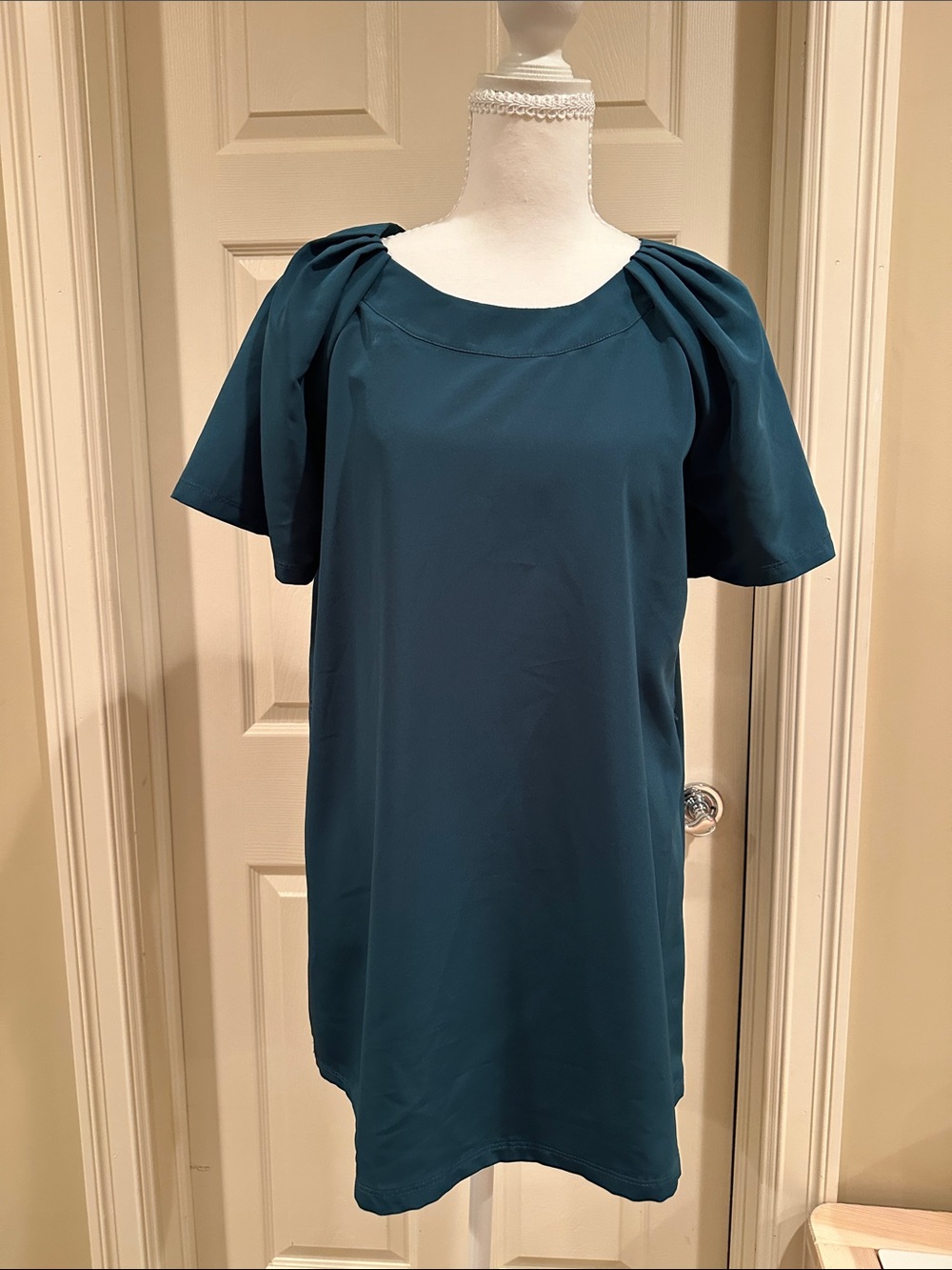 Simply Vera Vera Wang Teal Short Sleeve Shift Dress